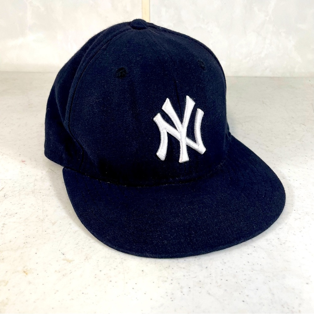 New Era 59 Fifty Size 7 1/2 New York Yankees Fitted On Field Cap All Blue/White
